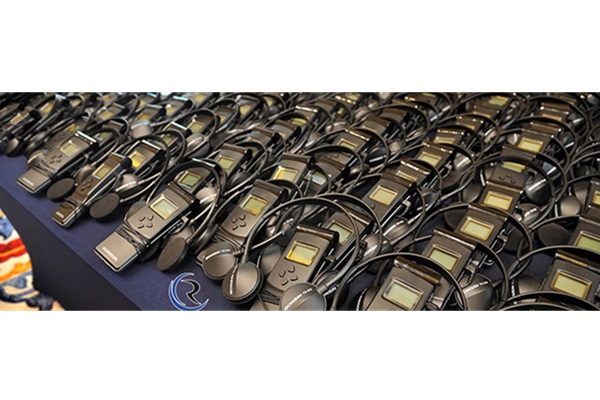 الإجراءات التشغيلية وأفضل الممارسات لأنظمة الترجمة الفورية للمؤتمرات