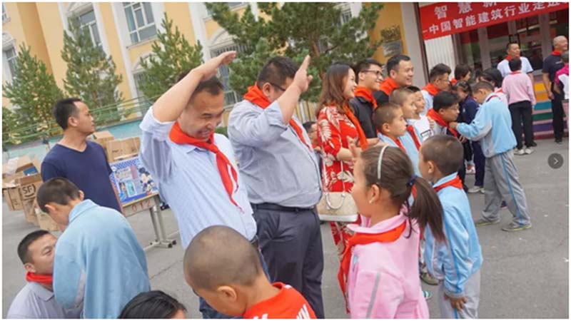 Gonsin In Xinjiang Bringing Love To Kids In The Mountains Gonsin In Xinjiang Bringing Love To Kids In The Mountains