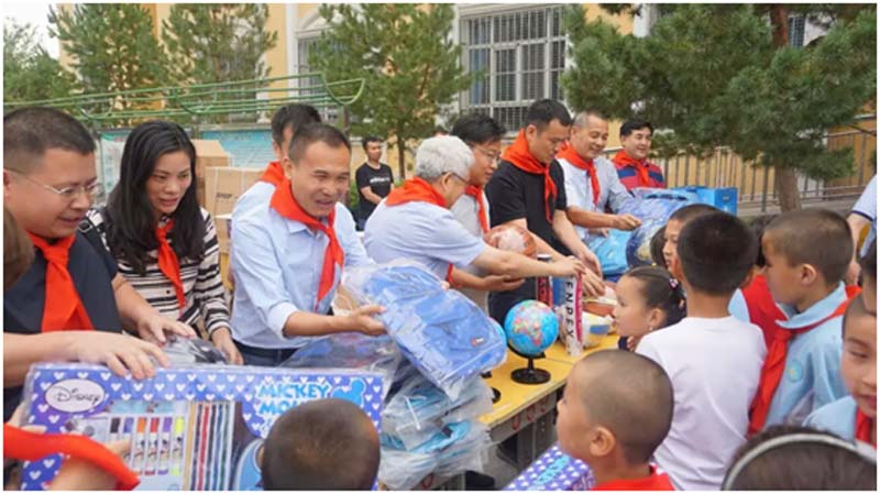 Gonsin In Xinjiang Bringing Love To Kids In The Mountains Gonsin In Xinjiang Bringing Love To Kids In The Mountains