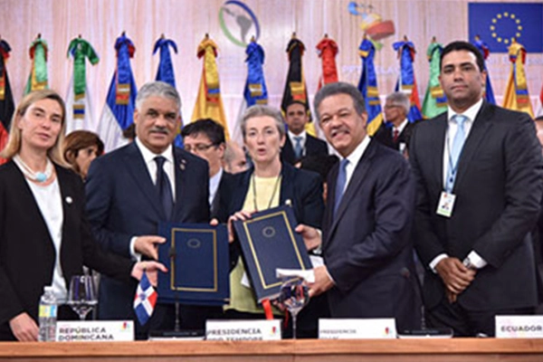رافق غونسين قمة وزراء سيلاك - الاتحاد الأوروبي