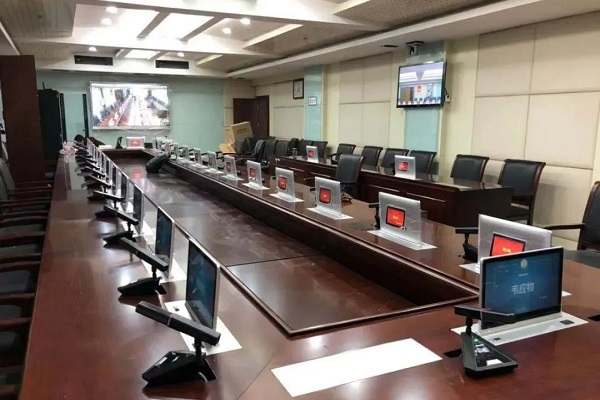 تطبيق واختيار نظام المؤتمرات غير الورقي