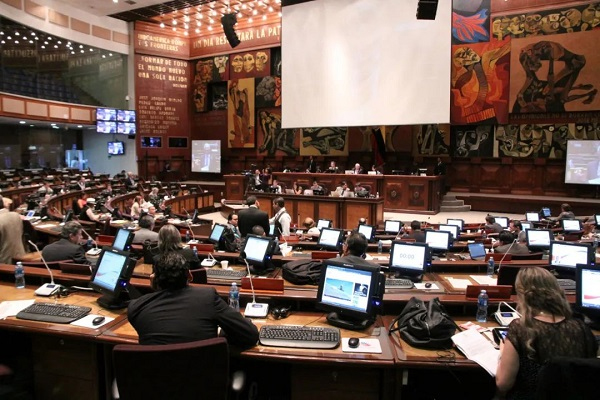 كيفية وضع معدات الصوت في المؤتمرات لتحسين جودة الصوت